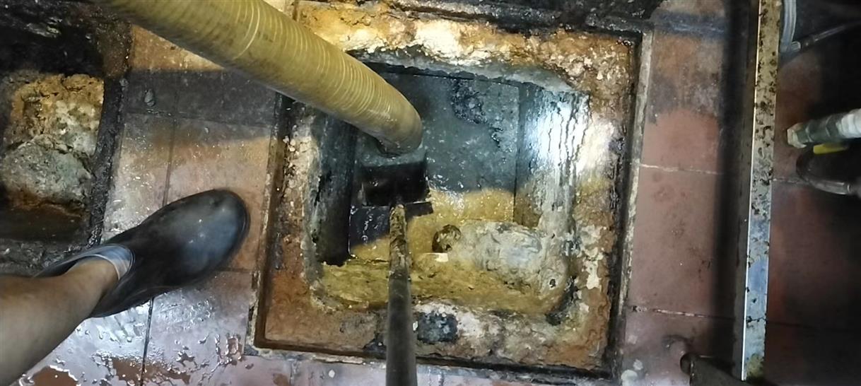 岳阳楼污水池清理一般都有毒气，怎么预防中毒呢？